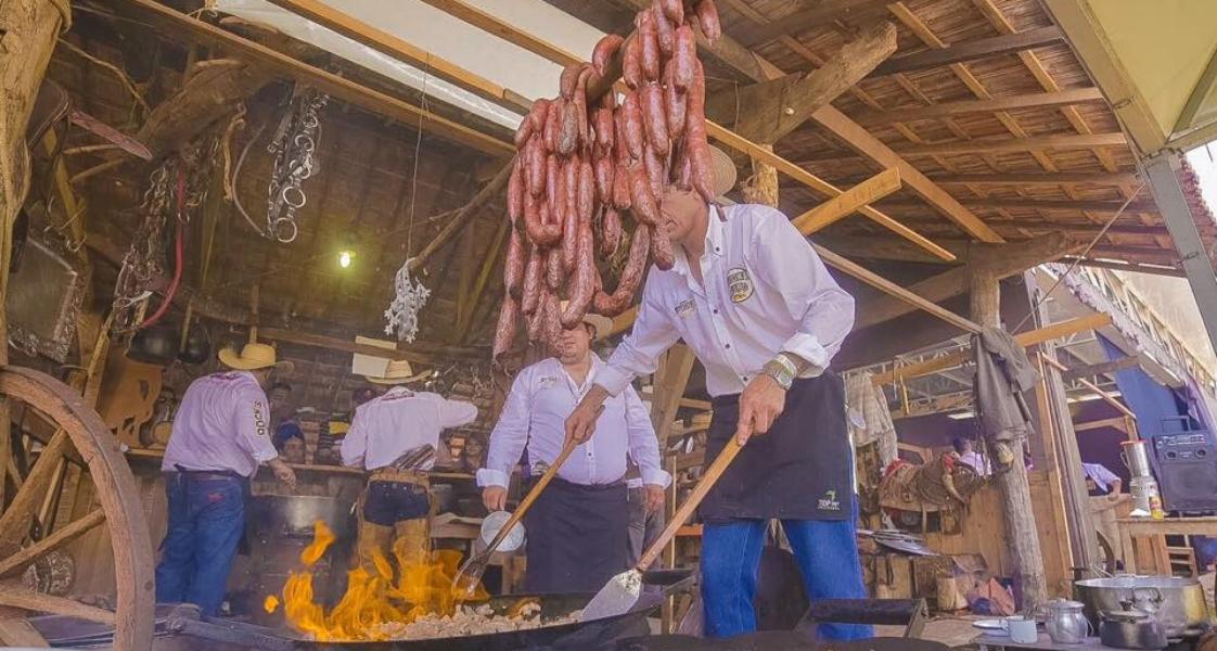 Edição especial da Queima do Alho Viola Show tem venda de mesas vips com serviços exclusivos