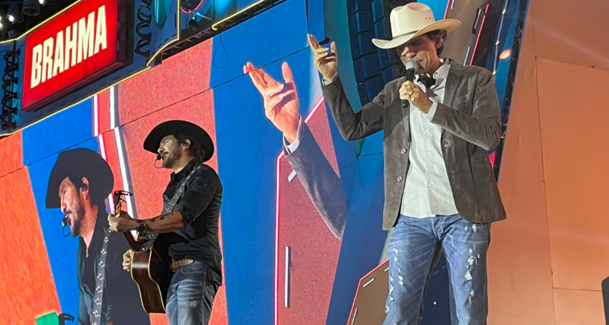 Palco Amanhecer comanda sertanejo, funk e eletrônico no dia 26