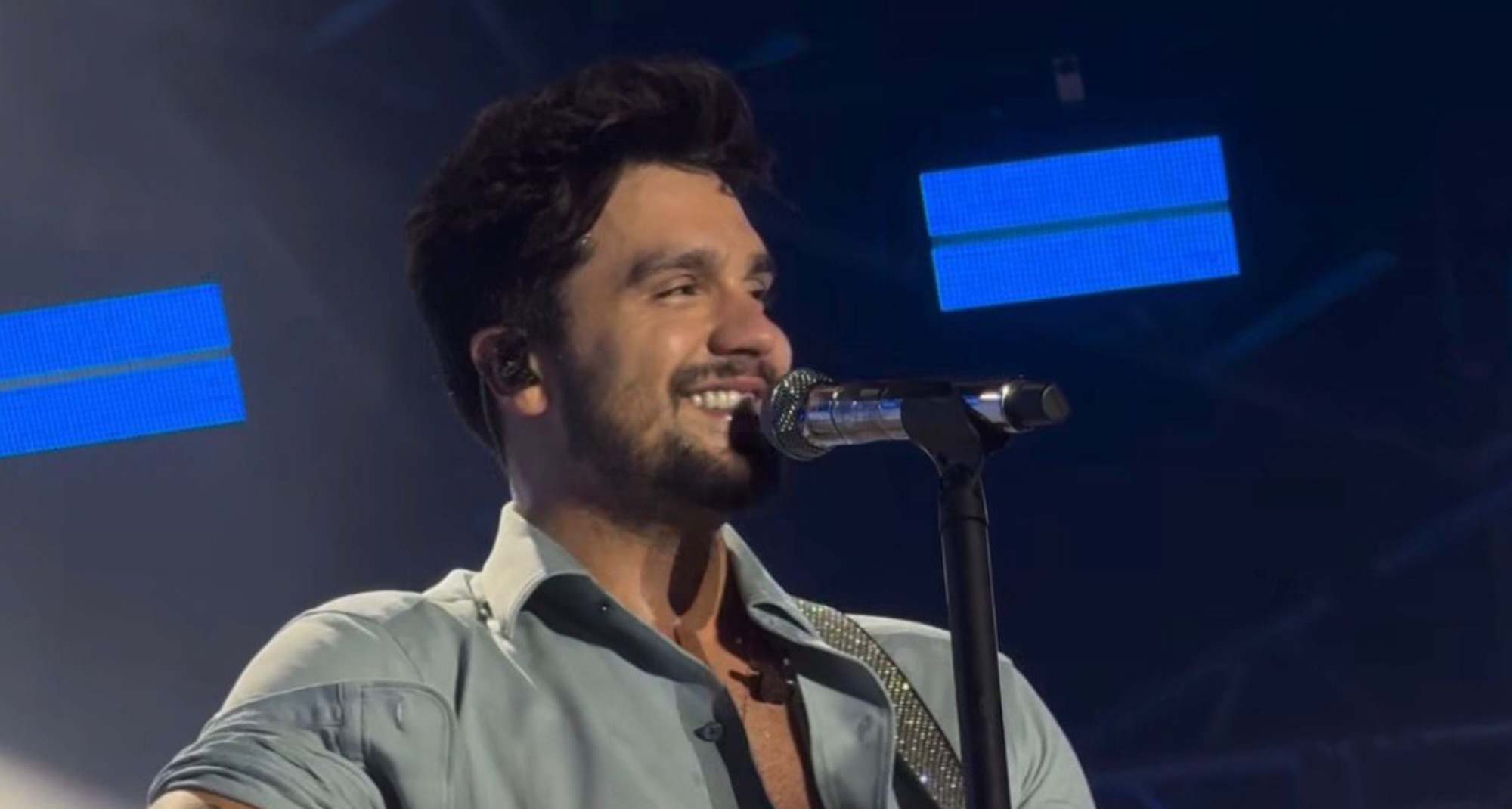 Luan Santana arrasta multidão no Franca Rodeo Music com entrada histórica
