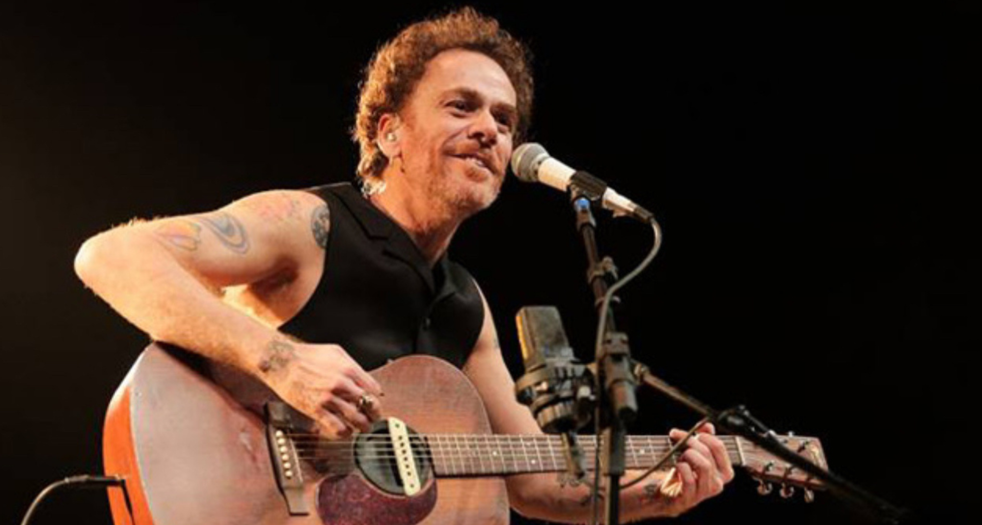 Nando Reis traz “Nando Hits” a Ribeirão Preto nesta sexta (24), no Multiplan Halll