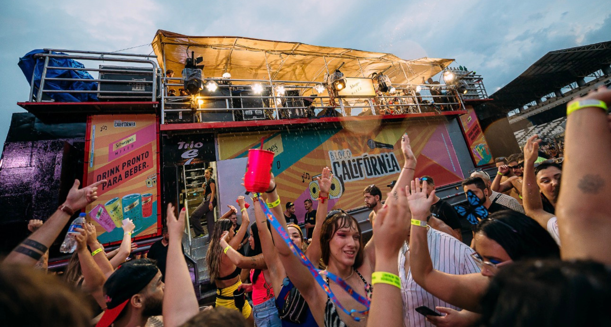 Bloco Califórnia 2026 atrai foliões de todo o interior paulista e consolida evento como maior pré-carnaval da região